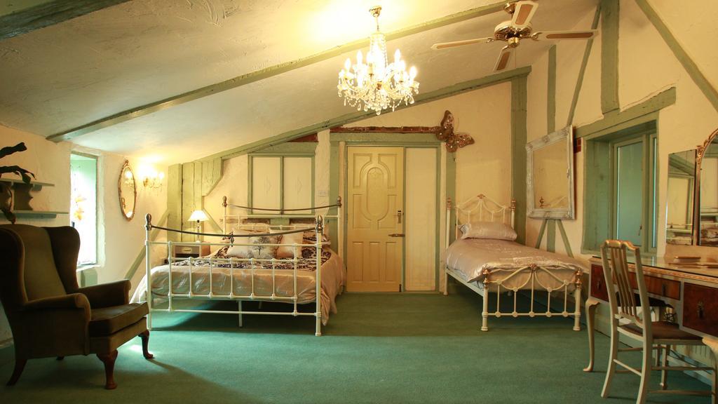 The Edge Accommodation Хаддерсфилд Номер фото